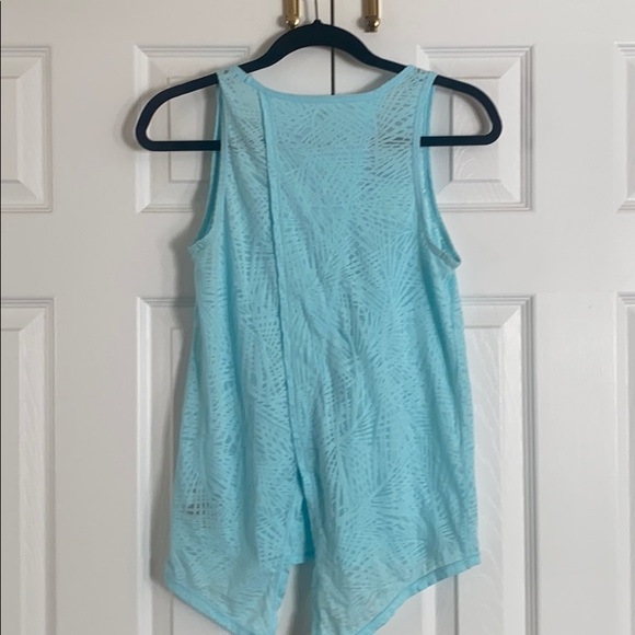 🌵Workout top - Picture 2 of 3